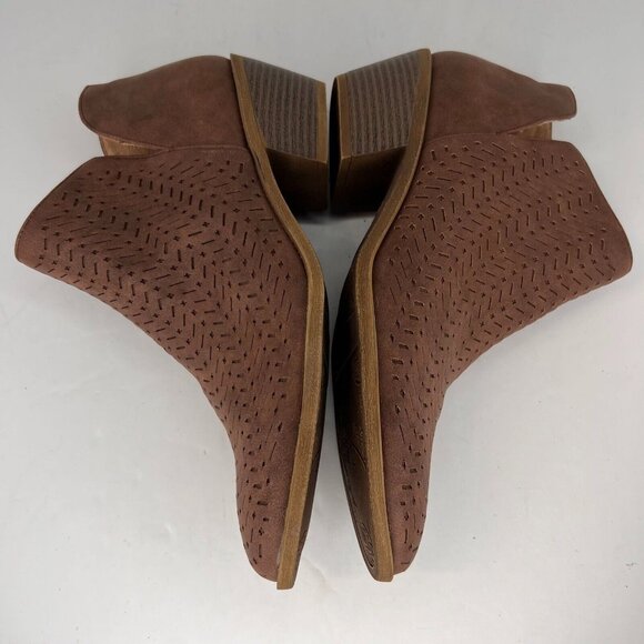 LifeStride Womens Payton Brown Perforated Faux Leather Slip On Size 11 M Bootie - Picture 7 of 10